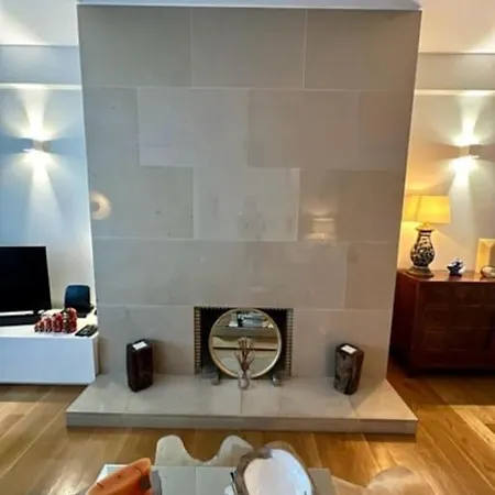 Becas House - *