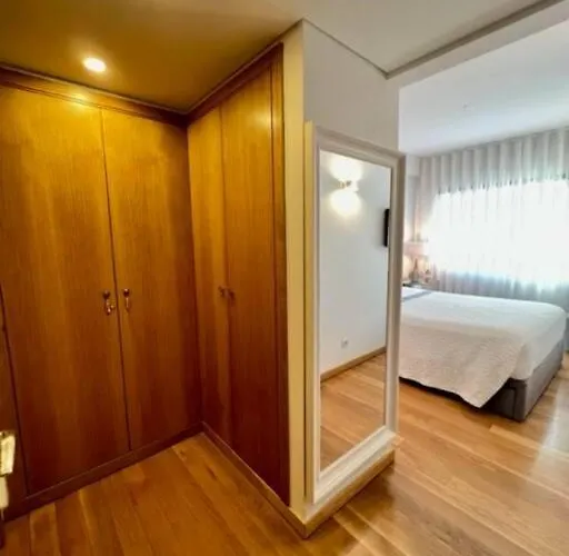 Becas House - *