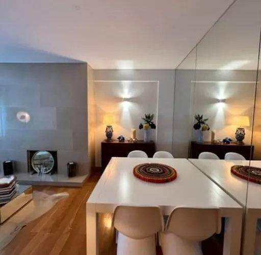 Becas House - *