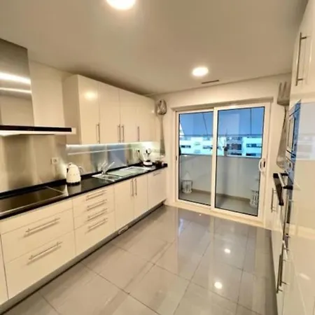 Becas House - アパート