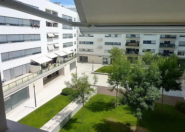 Becas House - *